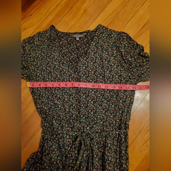 Laura Ashley floral dress. V neck. 3/4 sleeves. Black, green, pink. Size 6. - Picture 12 of 14